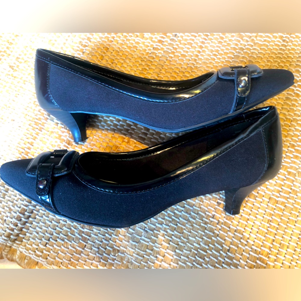 NWOT ANNE KLEIN I-FLEX kitten heels sz 6.5 - Picture 3 of 6